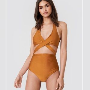 ☀️SOLD☀️ Cut Out Swimsuit